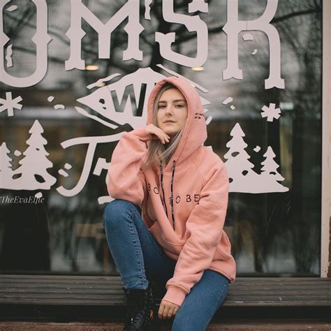 eca elfie|Eva Elfie (@theevaelfie) • Instagram photos and videos.